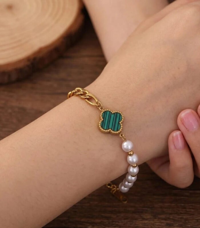 Brecelet U Pearl Clover Charm