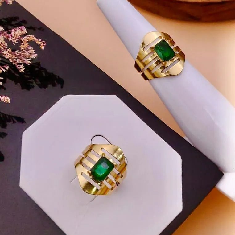 Golden Grid Emerald Anti-Tarnish Ring