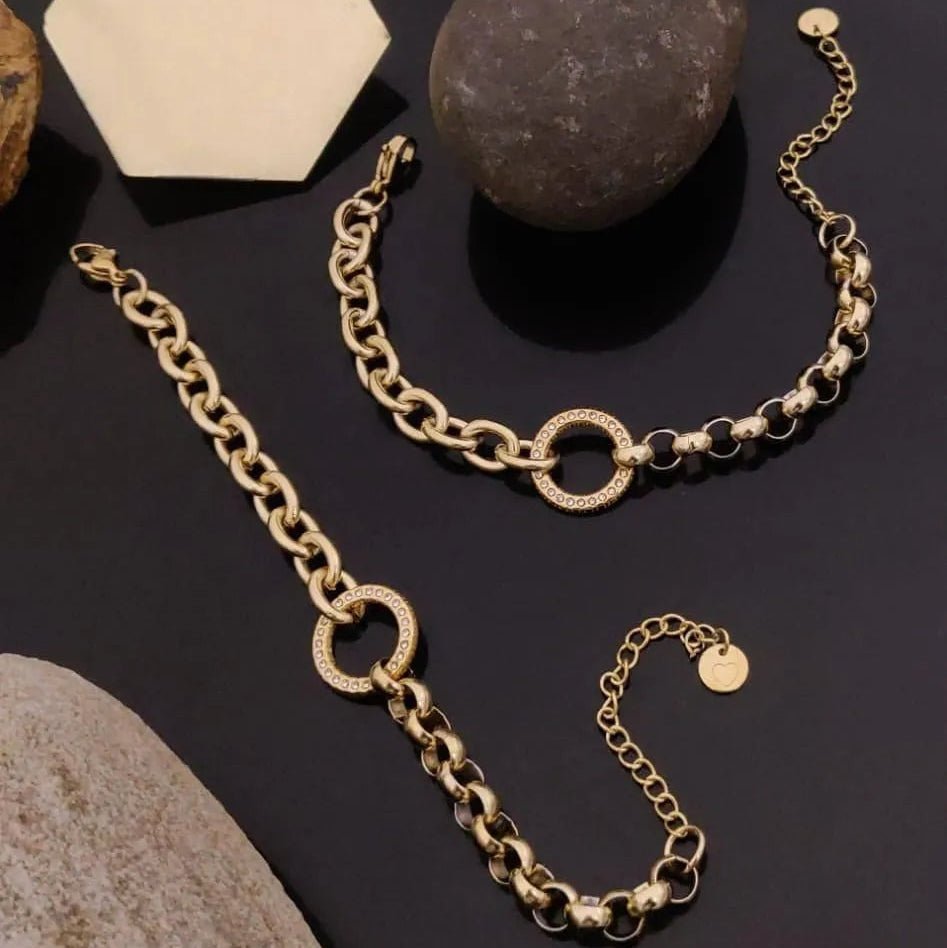 Golden Opulence Open Circle Bracelet