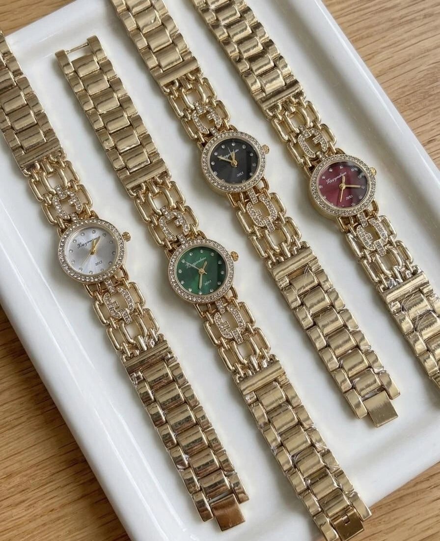Luxe Crystal Dial Bracelet Watch