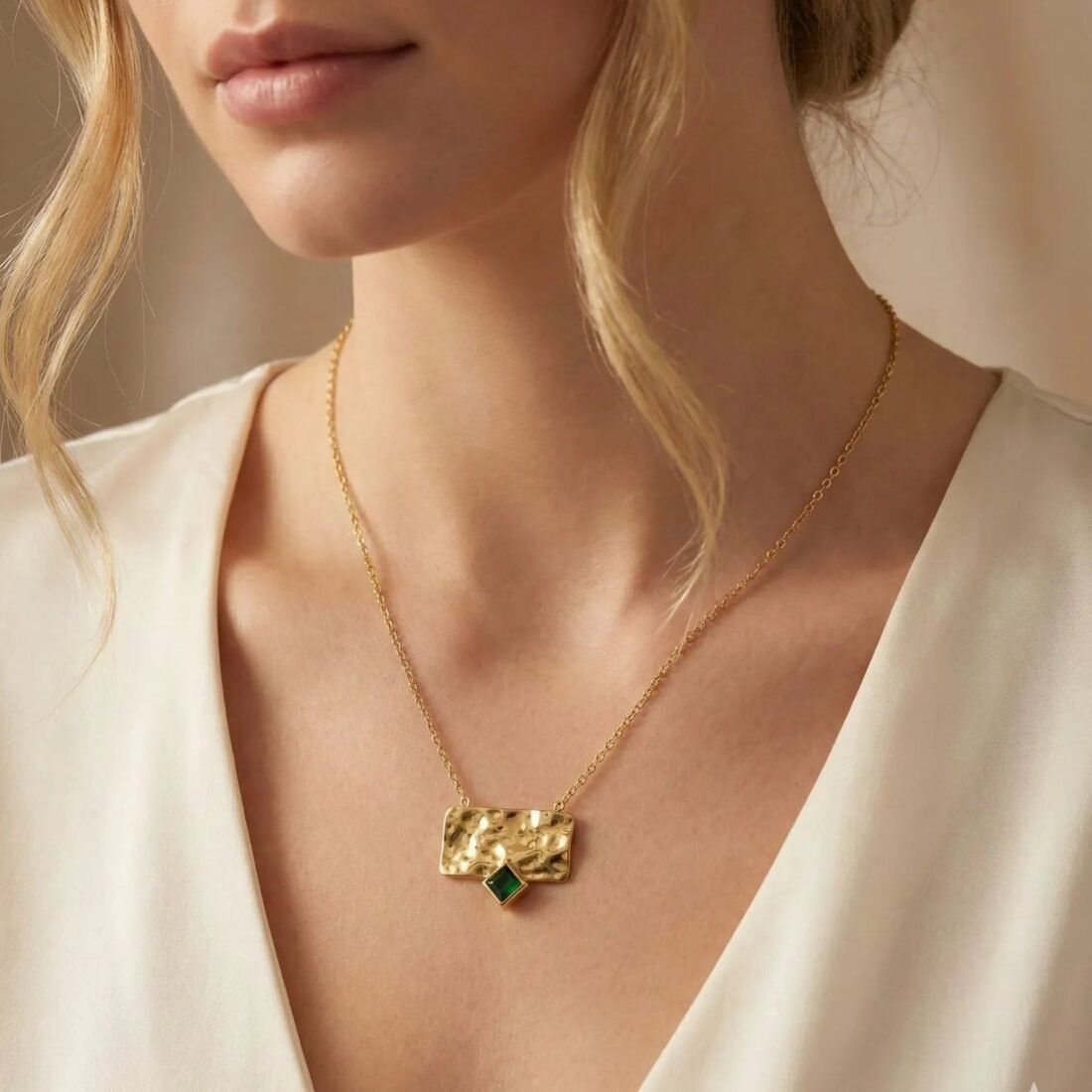 Green Diamond Gold Necklace