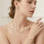 White Clover Elegance  Necklace & Earrings Set