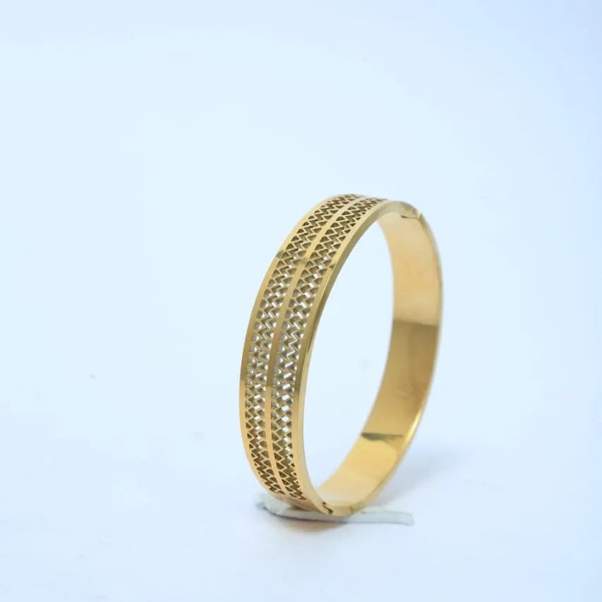 Gold-Plated Mesh Cut-Out Kada