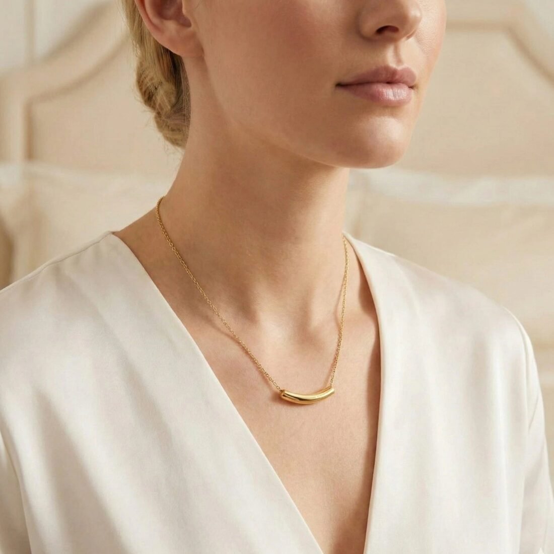 Minimalist Gold-Plated Curved Bar Necklace