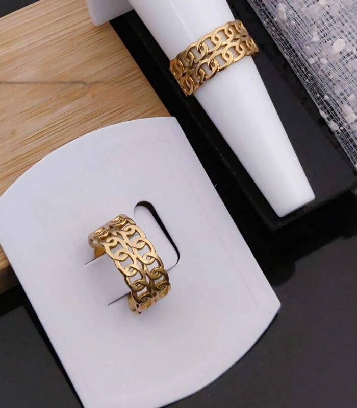 Arabesque Scroll Gold Band Ring