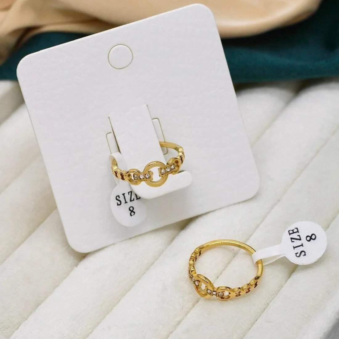 Linkora Crystal Chain Gold Ring