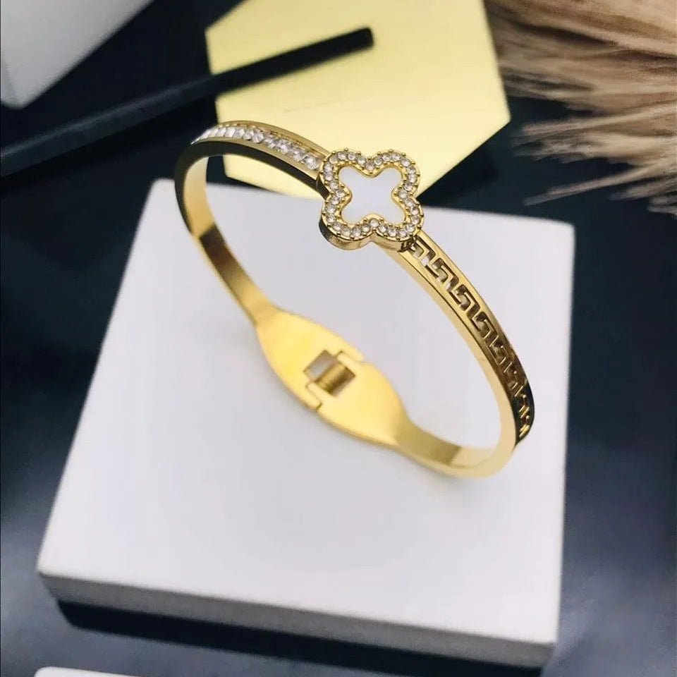 lover Crystal Charm Gold Kada