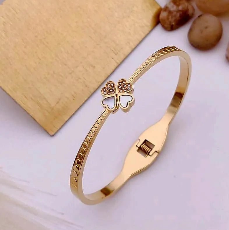 Clover Diamond Gold Kada