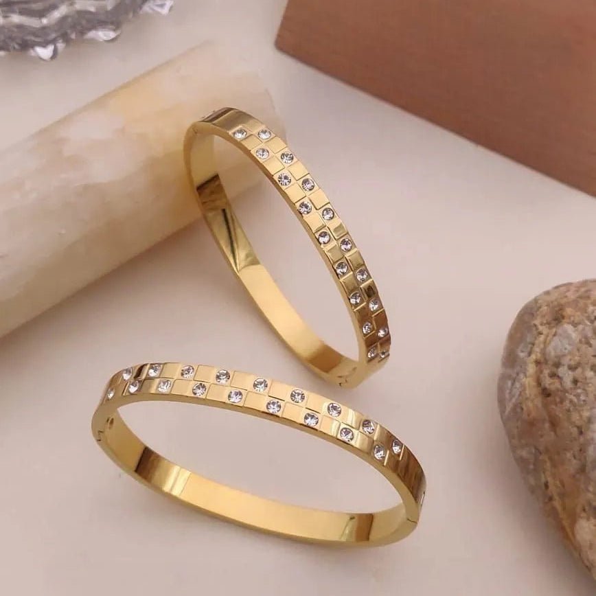 Diamond-Embedded Design kada