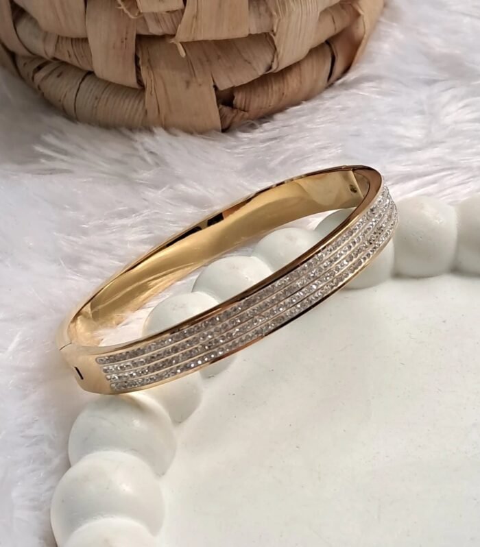 Crystal Radiance Gold Kada