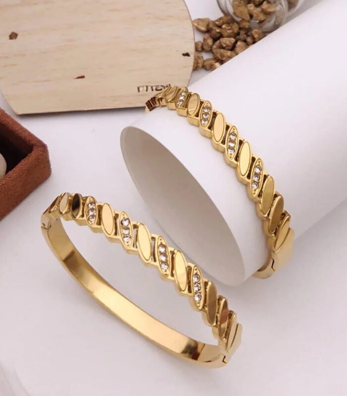 Crystal Wave Link Gold Kada