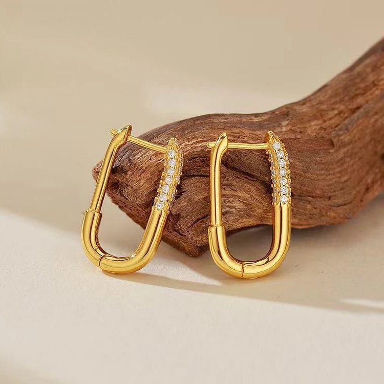 Elegant Golden Oval Hoop Earrings