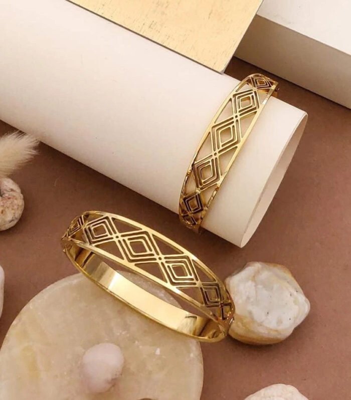 Geometric Golden Elegance Kada
