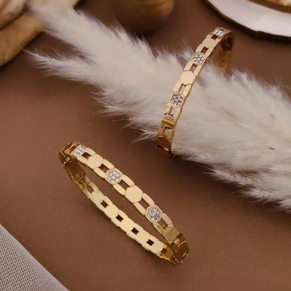 Hexa Crystal Link Gold Kada