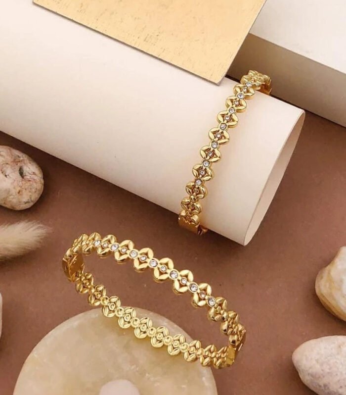 Zariva Spark Gold Kada