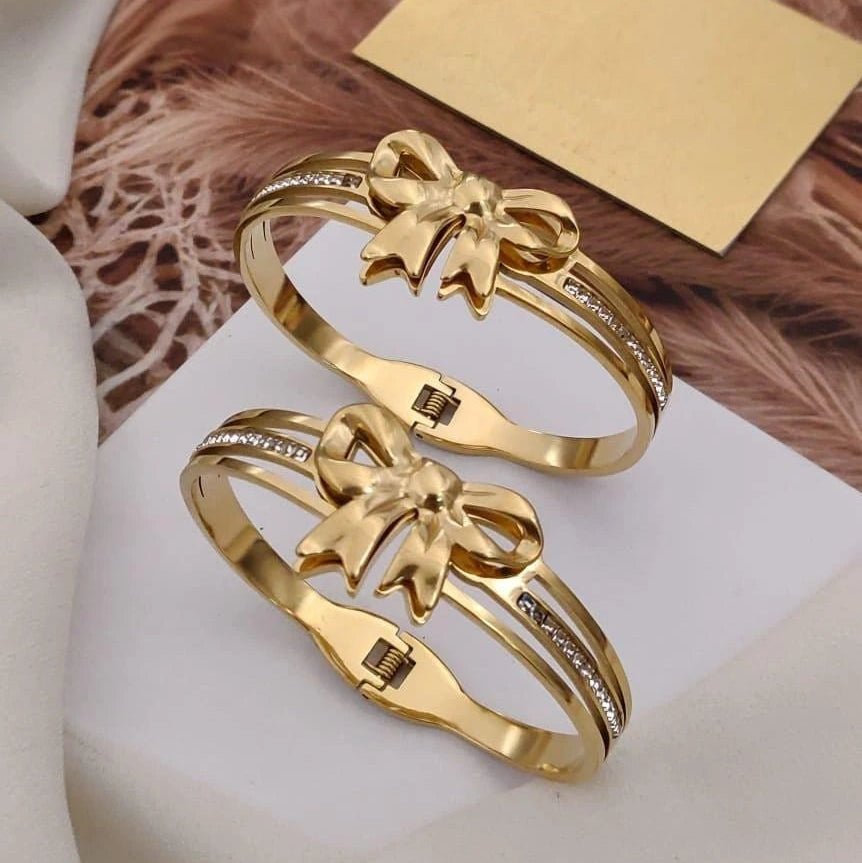 Golden Bow Elegance Kada