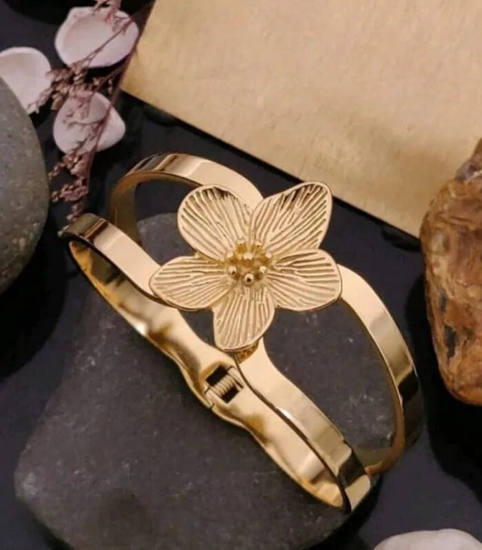 Golden Flower Kada