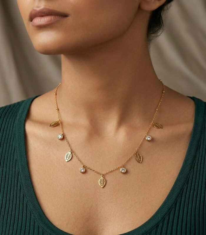 Golden Leaf Charm Tanmaniya