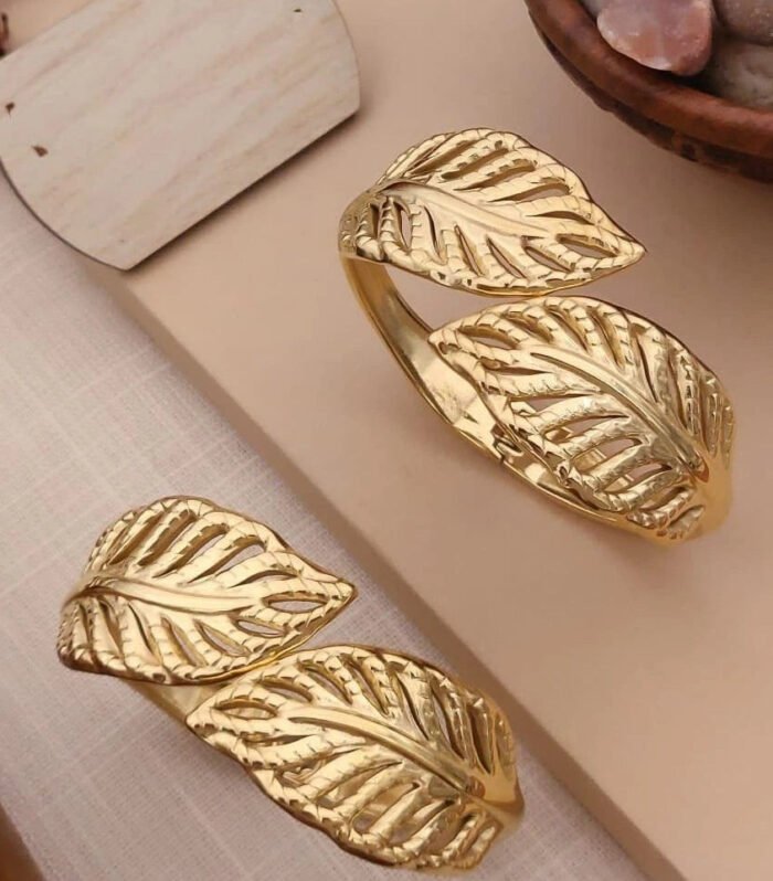 Golden Leaf Embrace Kada