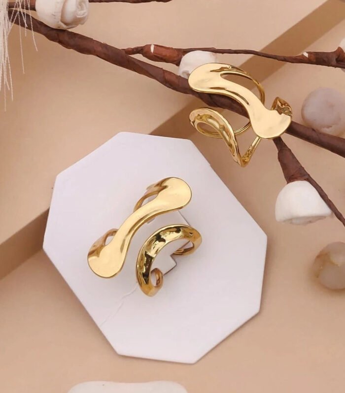 Aurelia Wave Sculptural Ring