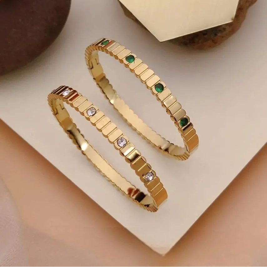 Green And White Diamond Kada