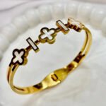 Ivory Clover Elegance Kada