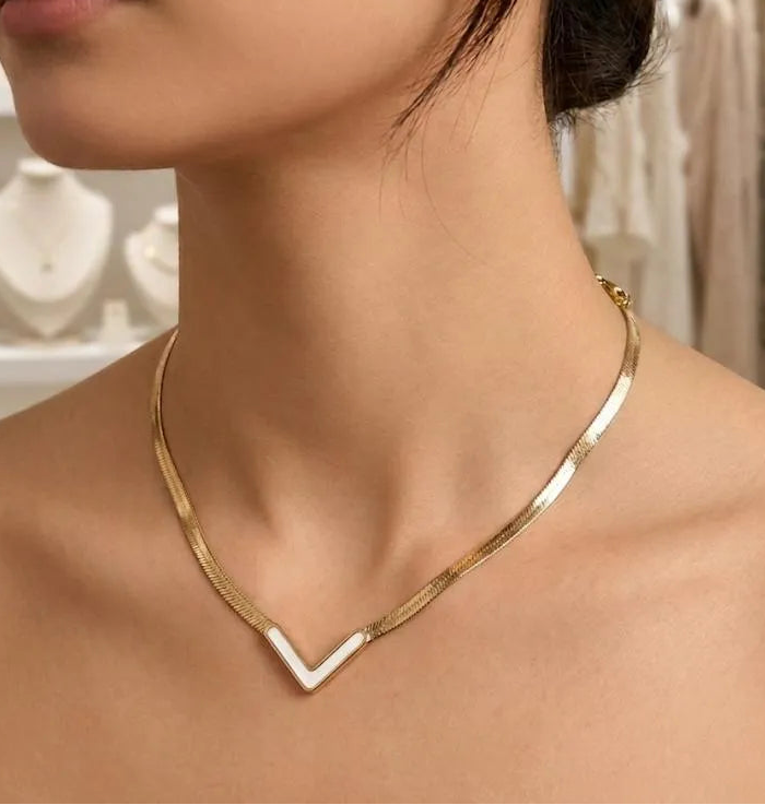 Minimal V Herringbone Necklace