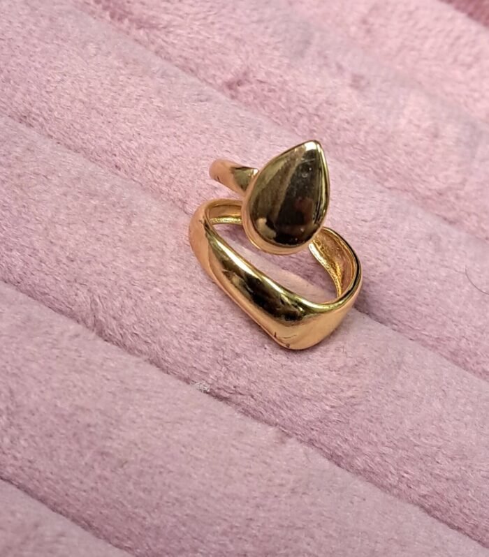 Minimal Teardrop Statement Ring