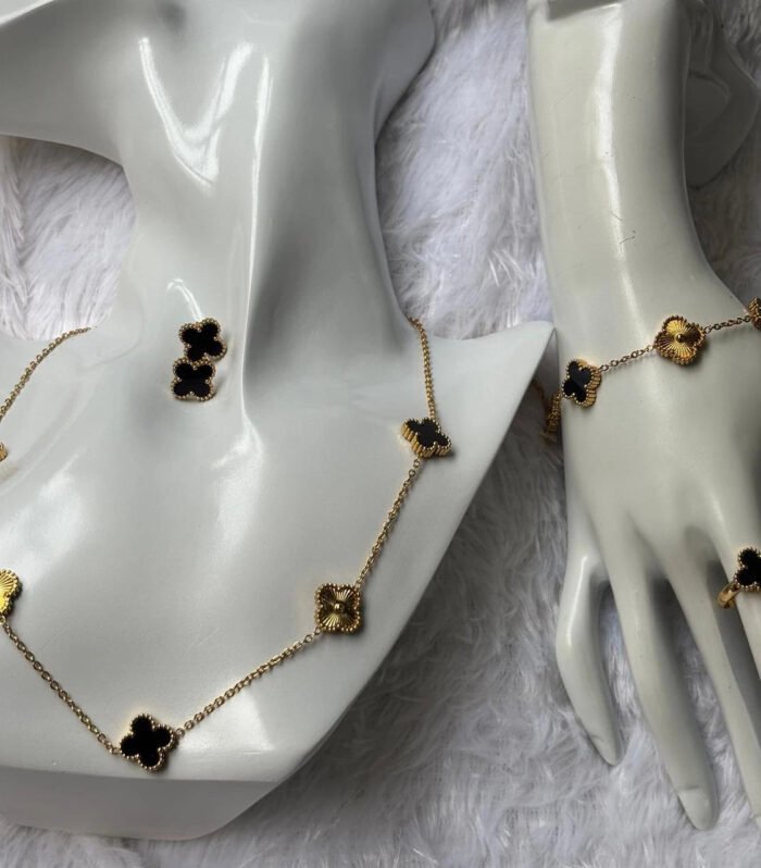 Noir Radiance Clover Gold Necklace & Earring Set