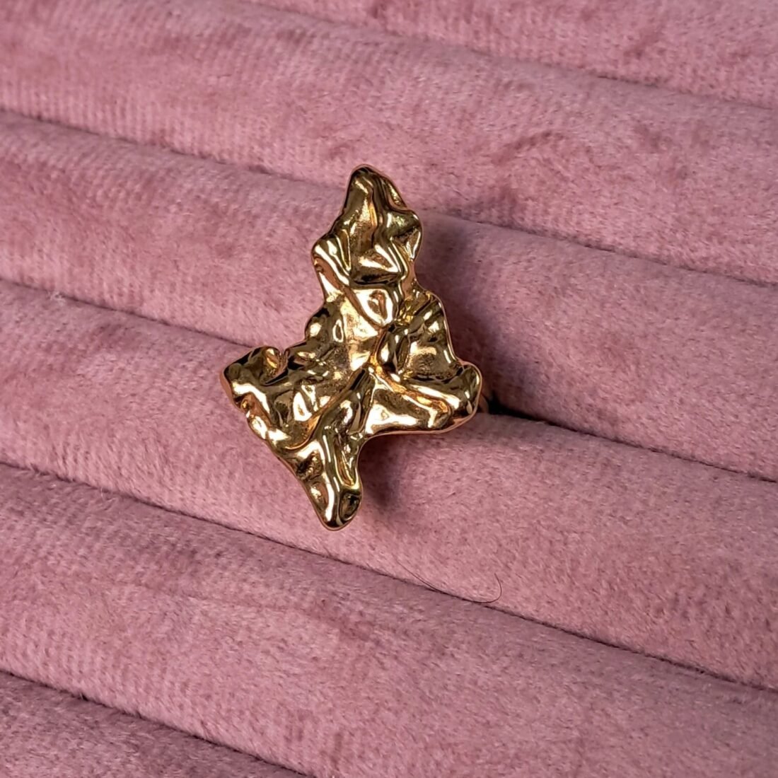 Abstract Wave Crystal Gold Ring