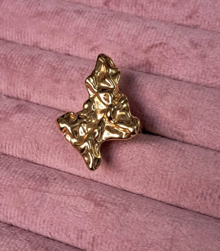 Abstract Wave Crystal Gold Ring
