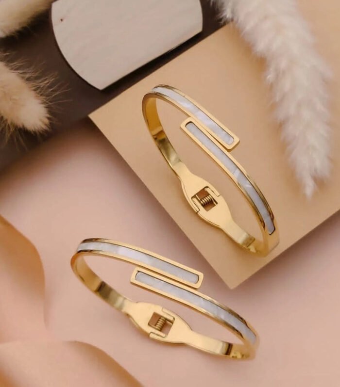 Pearl Line Luxury Kada