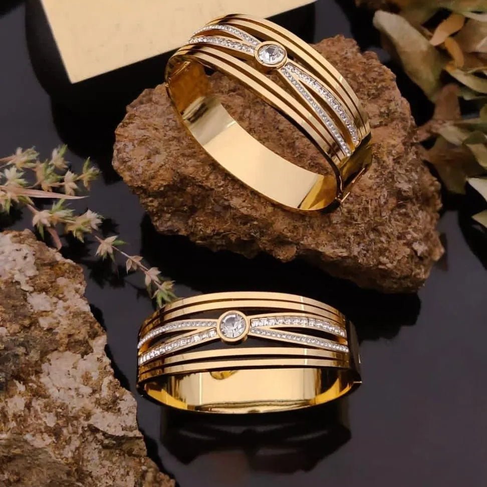 Royal Stripe Diamond Gold Kada