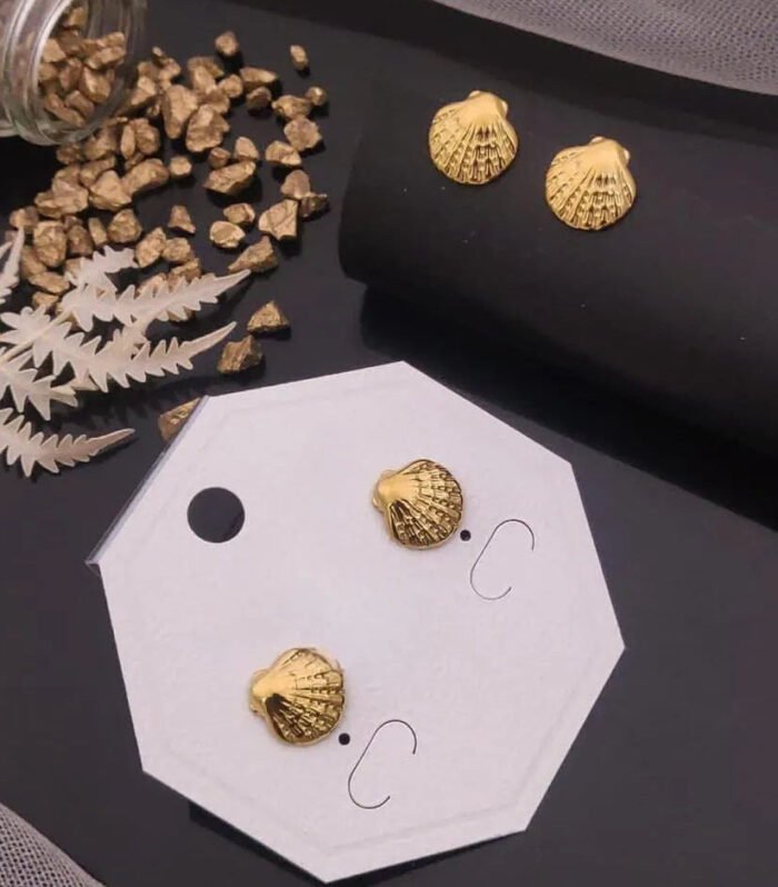 Gold Shell Chic Stud Earrings